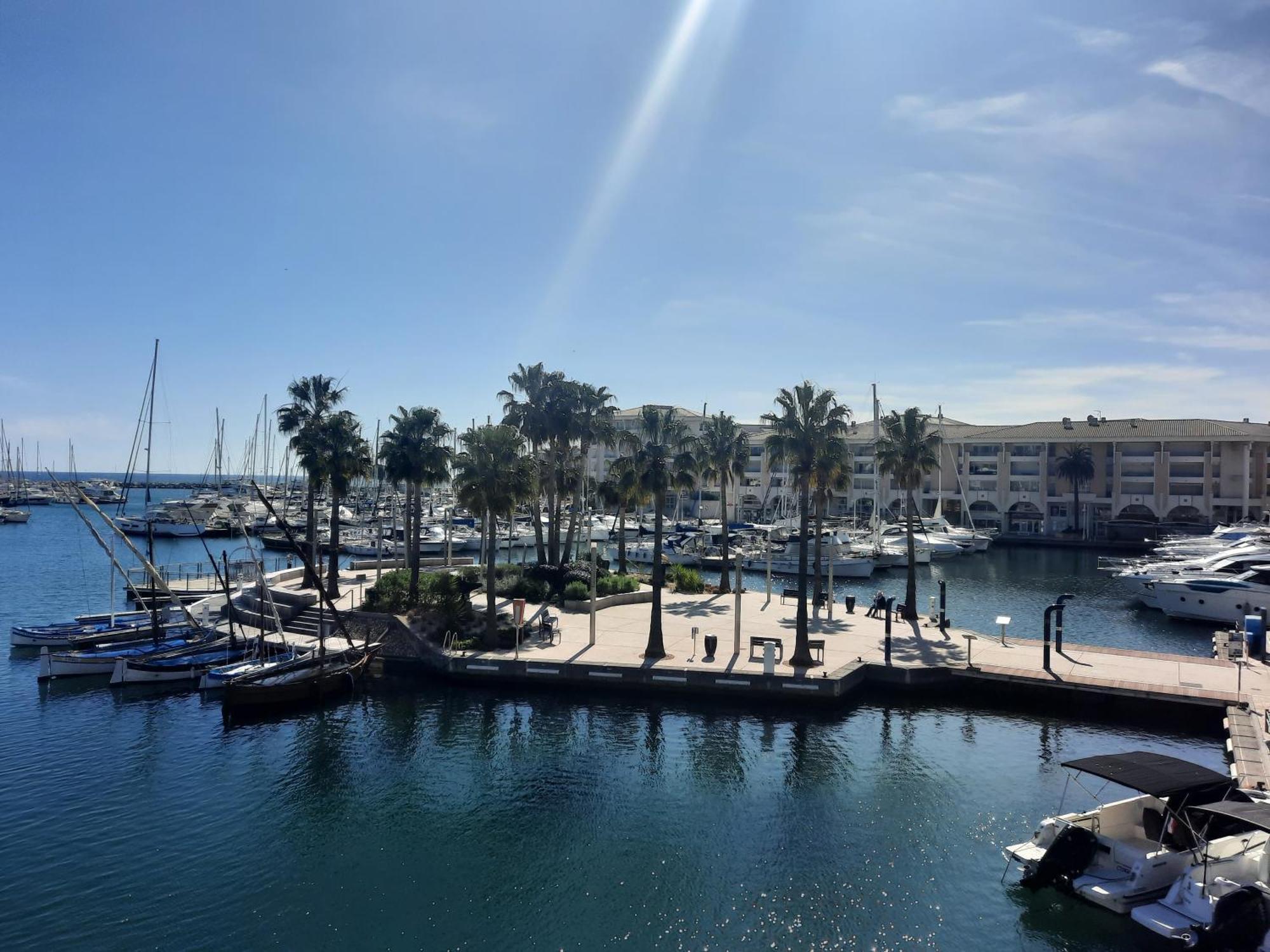 Coeur Marina Climatise Terrasse Parking Apartment Fréjus Exterior foto