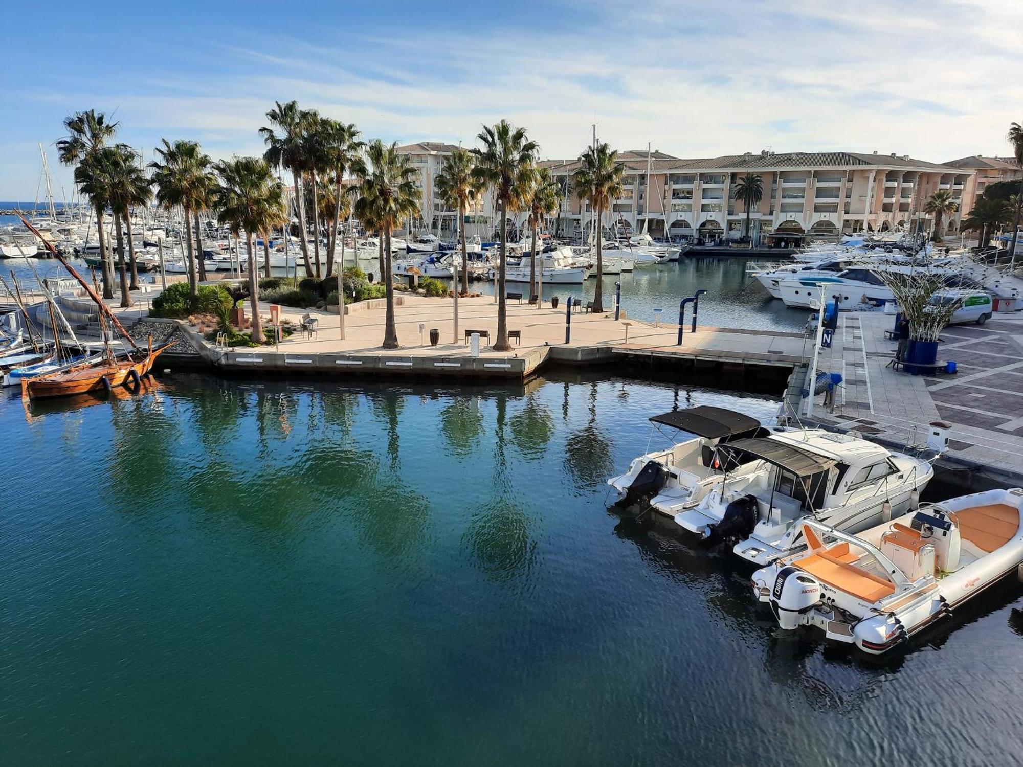 Coeur Marina Climatise Terrasse Parking Apartment Fréjus Exterior foto